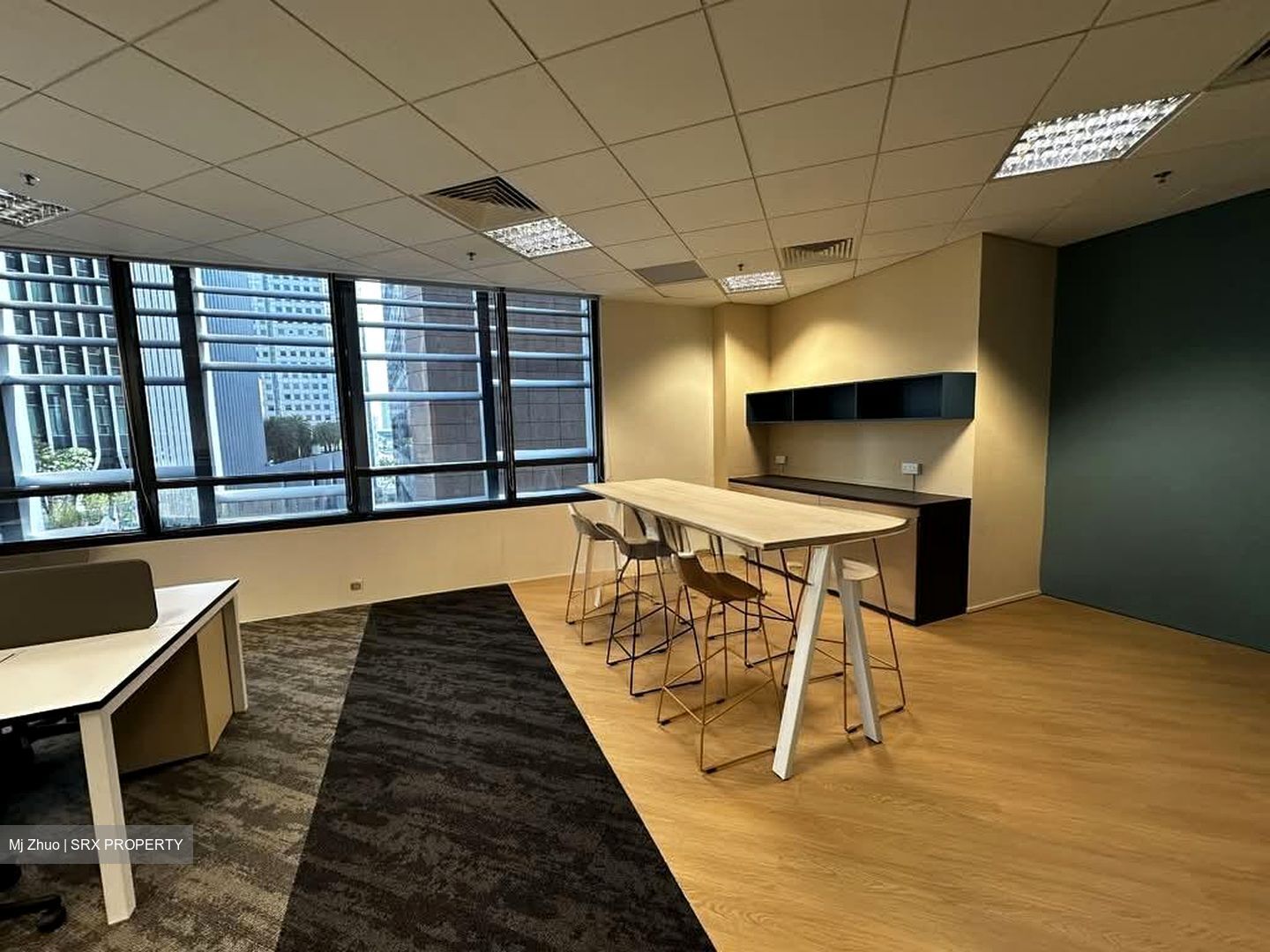 PLUS (D1), Office #556235781